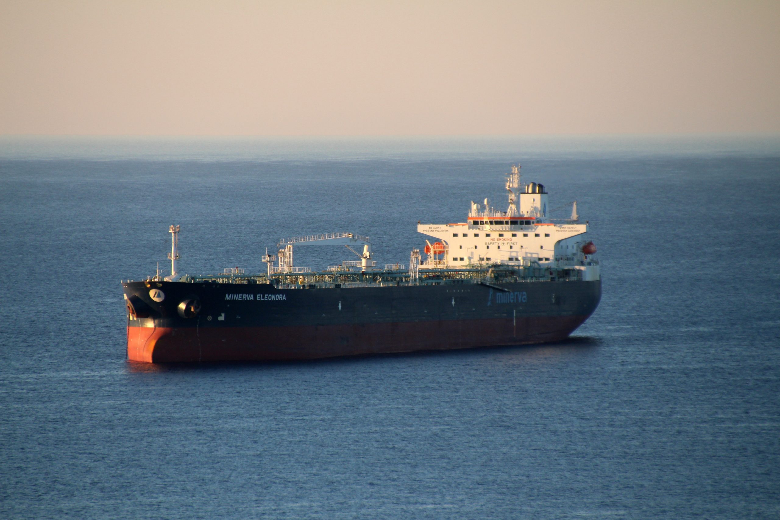 Despite U.S. sanctions, Iran and Venezuela strike oil export deal